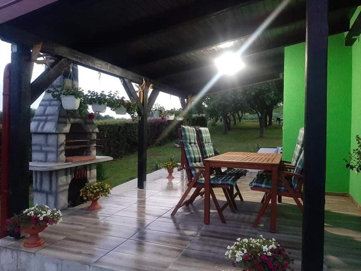 Вилла Ruralna Kuca Za Odmor Viktorija Caglin Экстерьер фото
